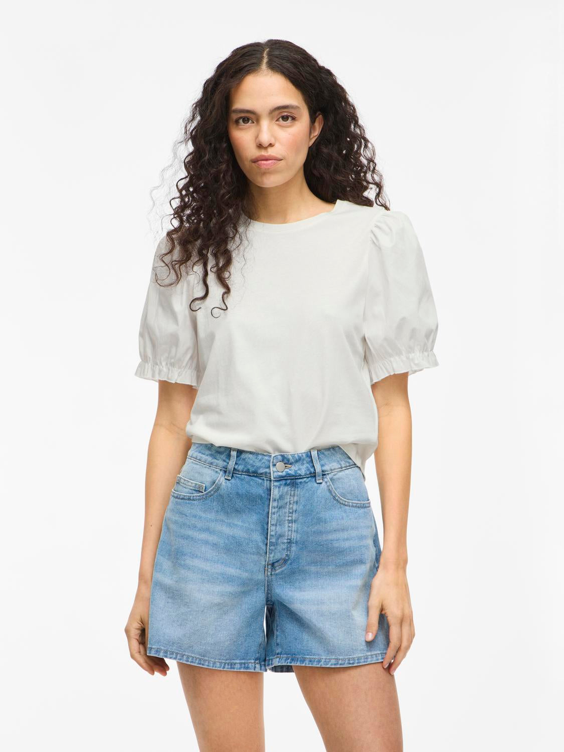 model_shot-front